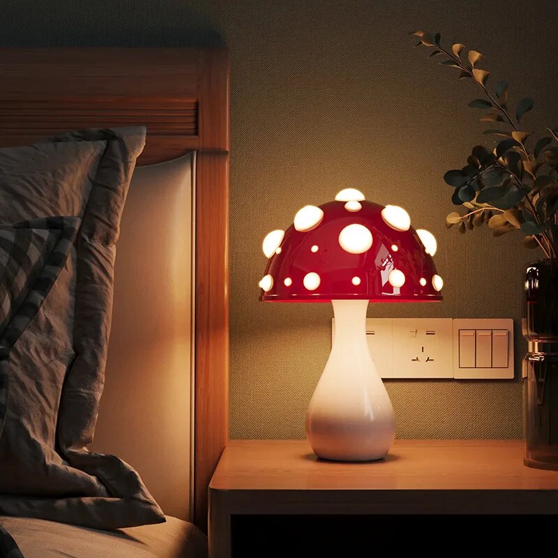 LumiFungi – Lyxig LED Bordslampa med Stämningsfull Svampdesign och Dimmbar Belysning