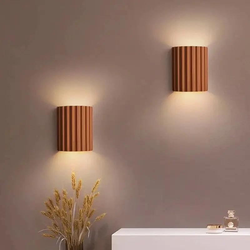 WarmthAura – Vägglampa av syntetisk harts