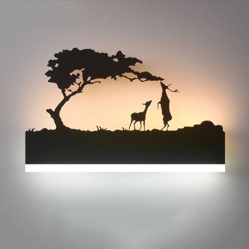 Vägglampa med mångsidig design