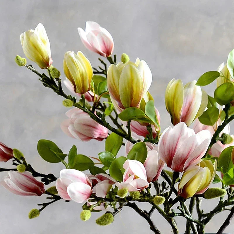Livaktiga konstgjorda magnoliagrenar