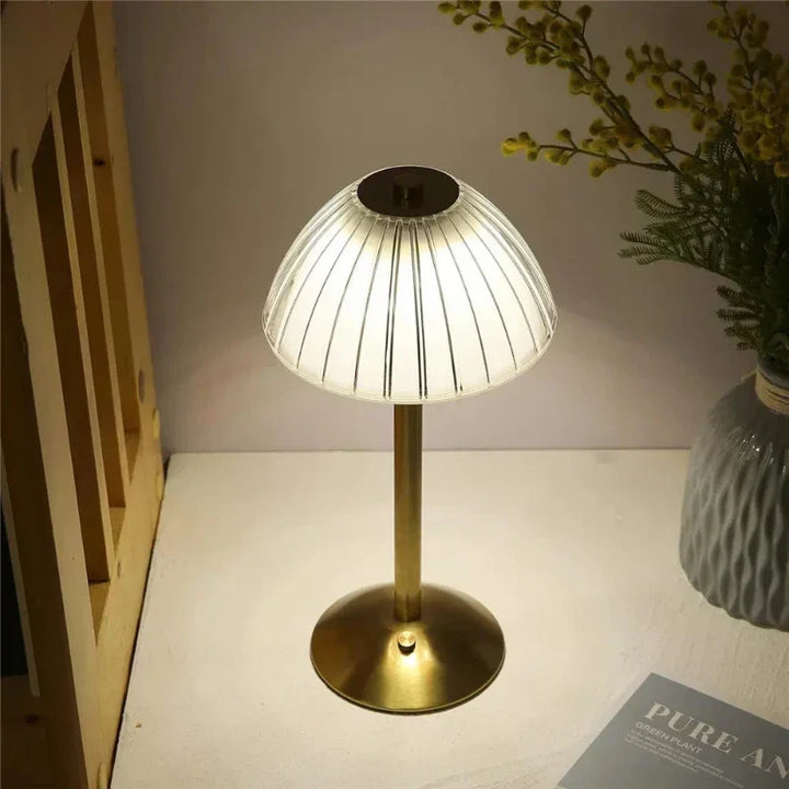 GlassGleam | Trådlös LED-bordslampa i tre färger med dimmerfunktion