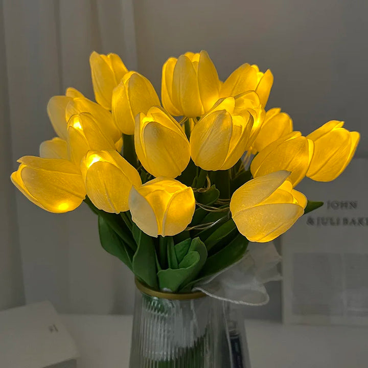 LED-lampa med konstgjord tulpanbukett, perfekt som gåvor eller som dekorationer för bröllopsfester