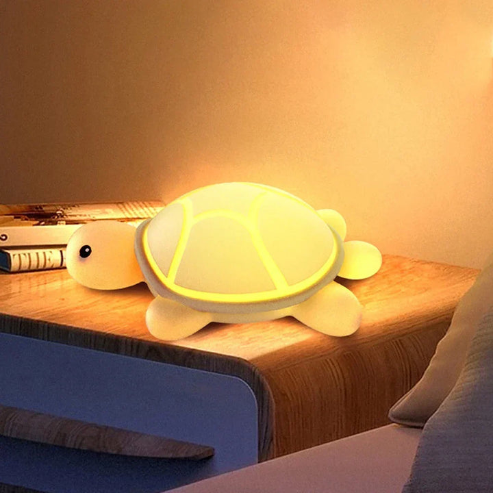 ShellGlow LED Nattlampa | Söt Sköldpadda | Mjuk Silikon | Färgskiftande &amp; Varm Ljus | USB-C Uppladdningsbar | 10.2 × 15.8 × 6.1 cm