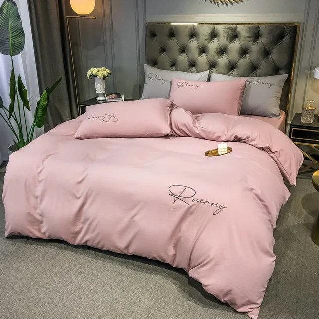 Lyxigt Duvetöverdrag med Elegant Broderi – Mjukt, Andningsbart och Hög Kvalitet |