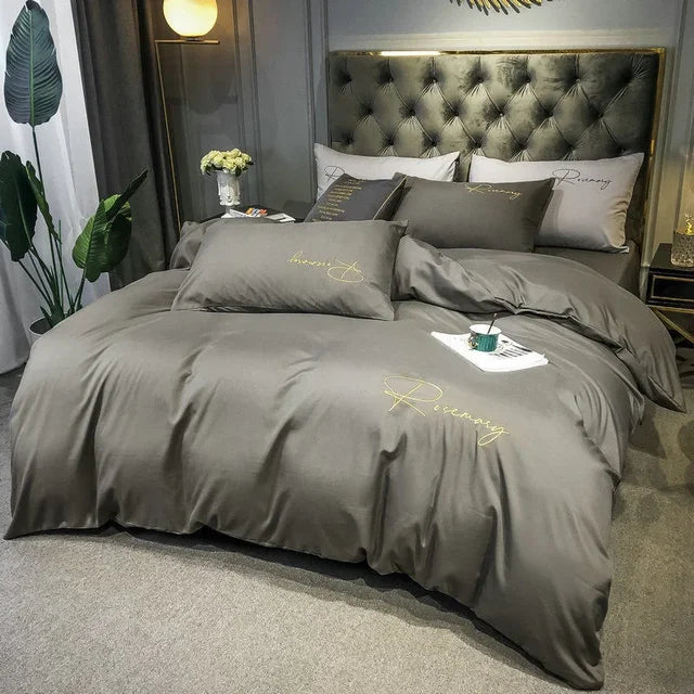 EmbroiLux Sängkläder - Elegant lyxigt täcköverdrag med broderidesign