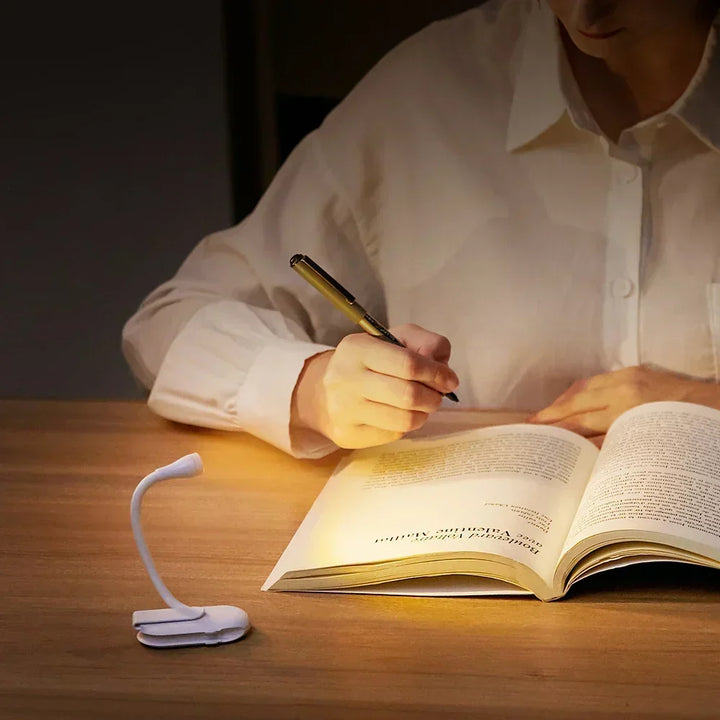 Mini Boklampa - Portabel Klämlampa med USB-laddning, Dimbar LED för Sovrum, Ögonvänlig och Camping - 360° Vridbar Klämlampa för Böcker