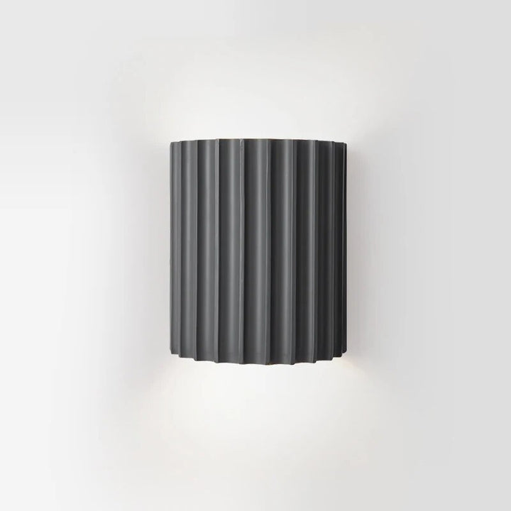 WarmthAura | Vägglampa i resin för en varm atmosfär