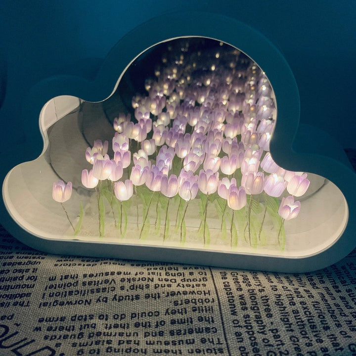 Tulip Cloud LED Spegel – Magiskt Ljus &amp; Dekorativ Design |