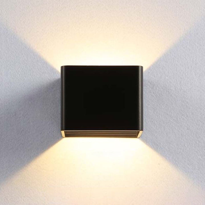 Modern fyrkantig vägglampa